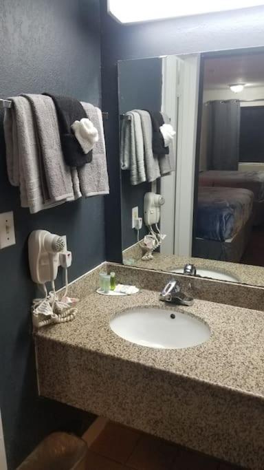 Hotel 2 Queen Beds Hotel Room 126 Wi-Fi Booking Stillwater Extérieur photo