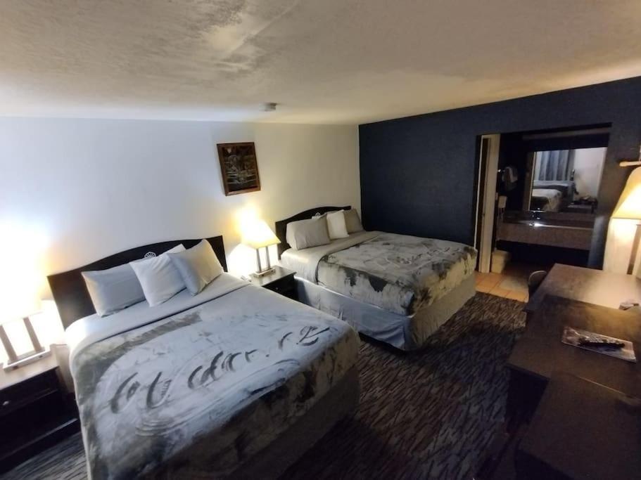 Hotel 2 Queen Beds Hotel Room 126 Wi-Fi Booking Stillwater Extérieur photo